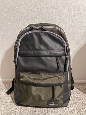 Victorinox Men's Olive Green and Black Backpack